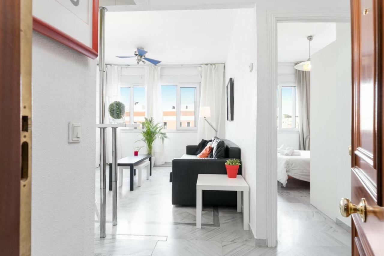 Lovely Suite With River Views And Parking Málaga Extérieur photo