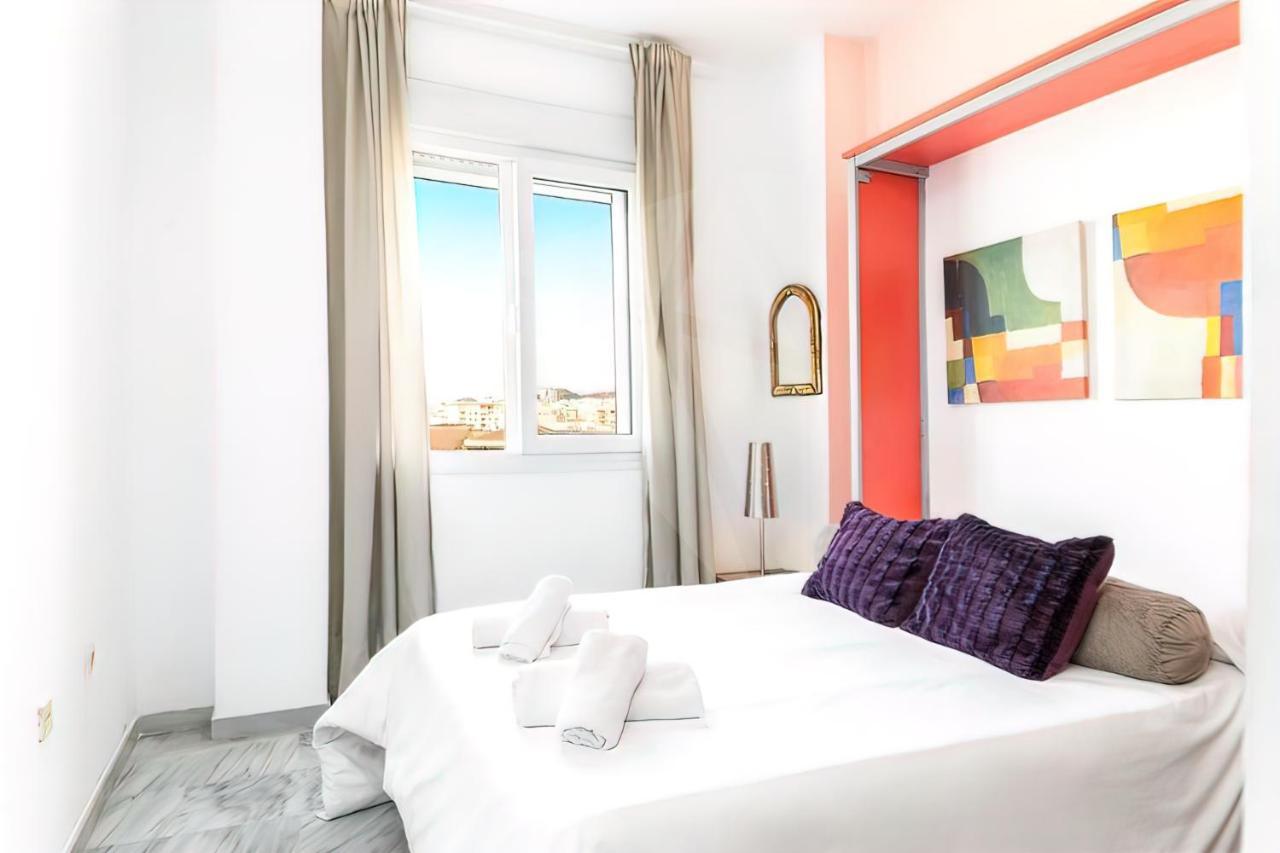 Lovely Suite With River Views And Parking Málaga Extérieur photo