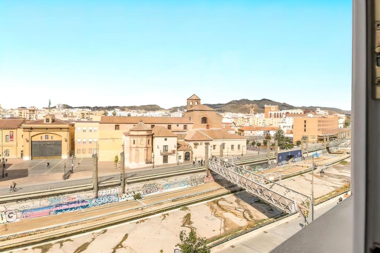 Lovely Suite With River Views And Parking Málaga Extérieur photo